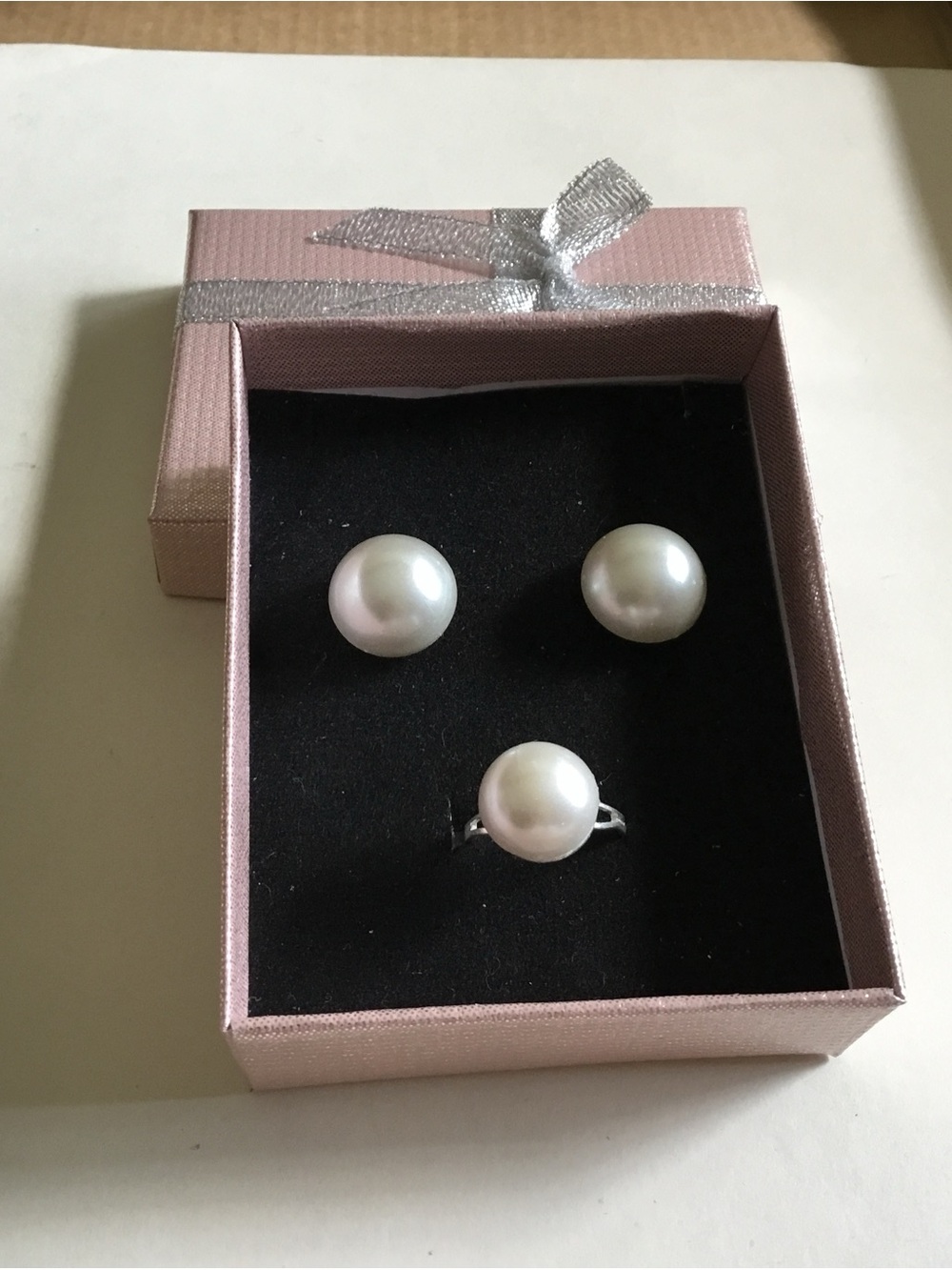 Faux Pearl Stud Earrings and Matching Pearl Ring Set - White
